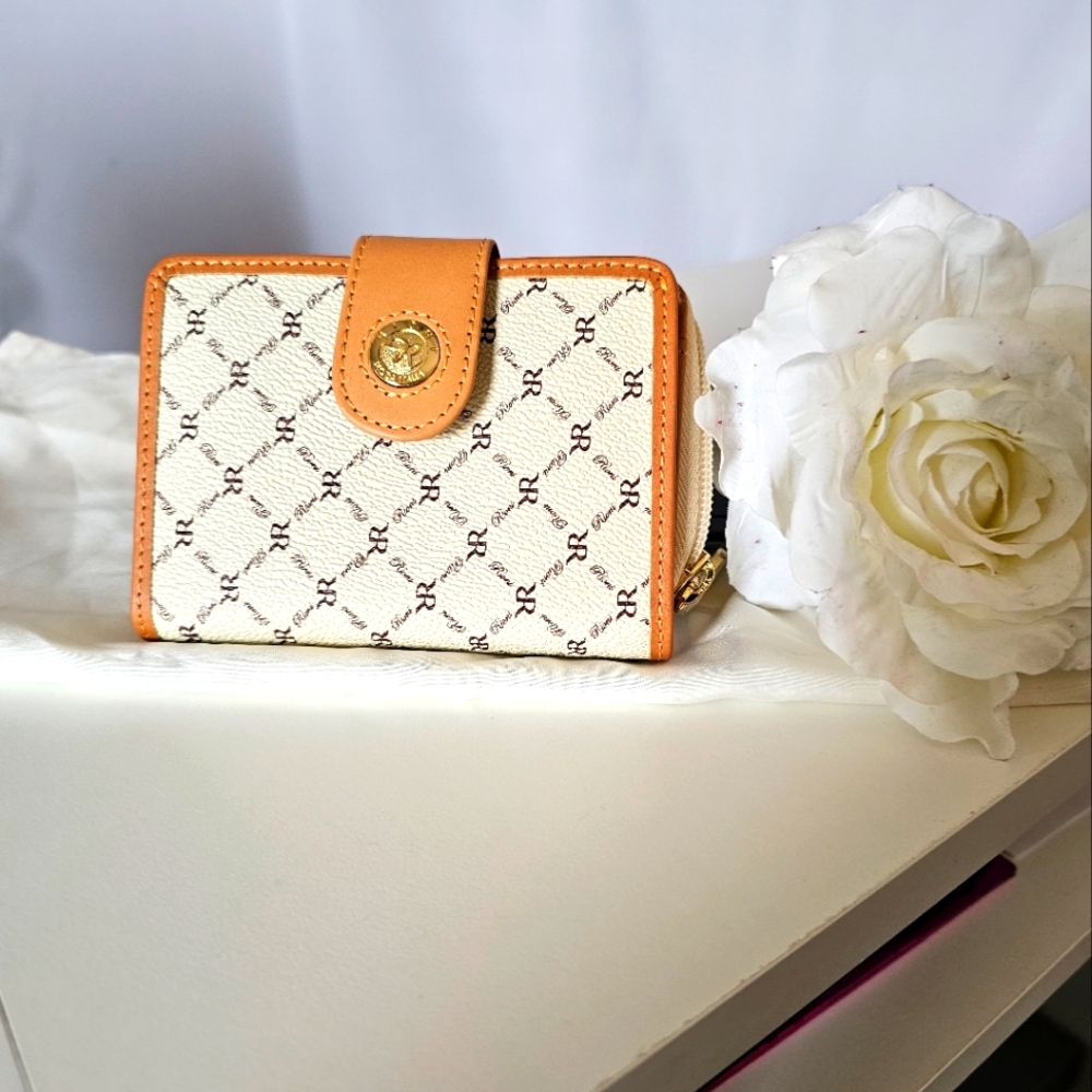 Rioni Jaime Small zip wallet